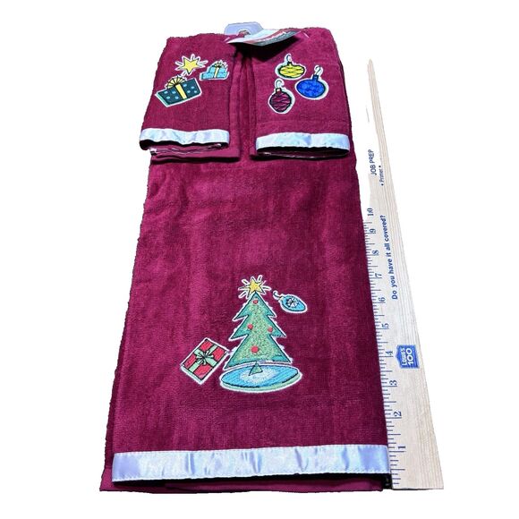 Town & Country Home Holiday Jingle Bell 3 piece Towel Set Retro Christmas Design - Picture 5 of 8